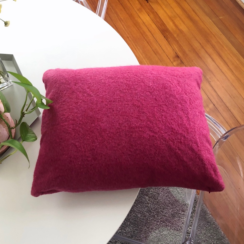 Geiger/Herman Miller Pillow Wool and Linen Duck Feather Down DWR